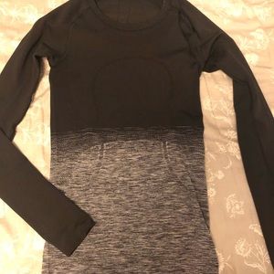 Lululemon Swiftly Tech Long Sleeve Crew
